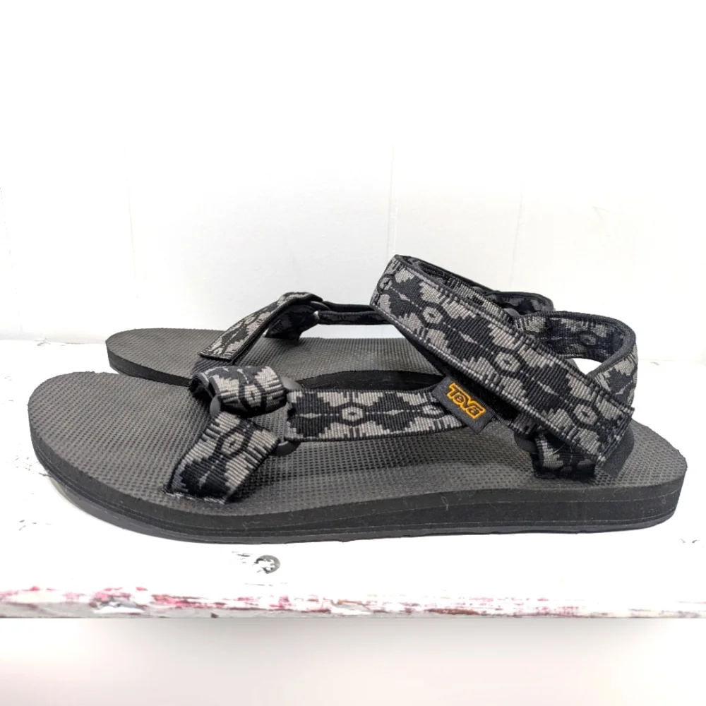 Teva Original Universal‎ Sandal For Men Gray Black Size 12 Water Vacation Beach